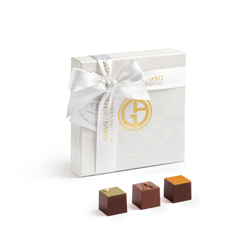 ARMANI DOLCI　アルマーニ ドルチ　プラリネ　チョコレート　16個入り 楽天市場】ARMANI DOLCI(アルマーニ ドルチ) 夏限定 プラリネ