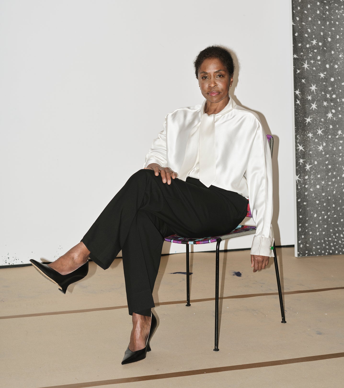 Lorna-simpson-mobile3