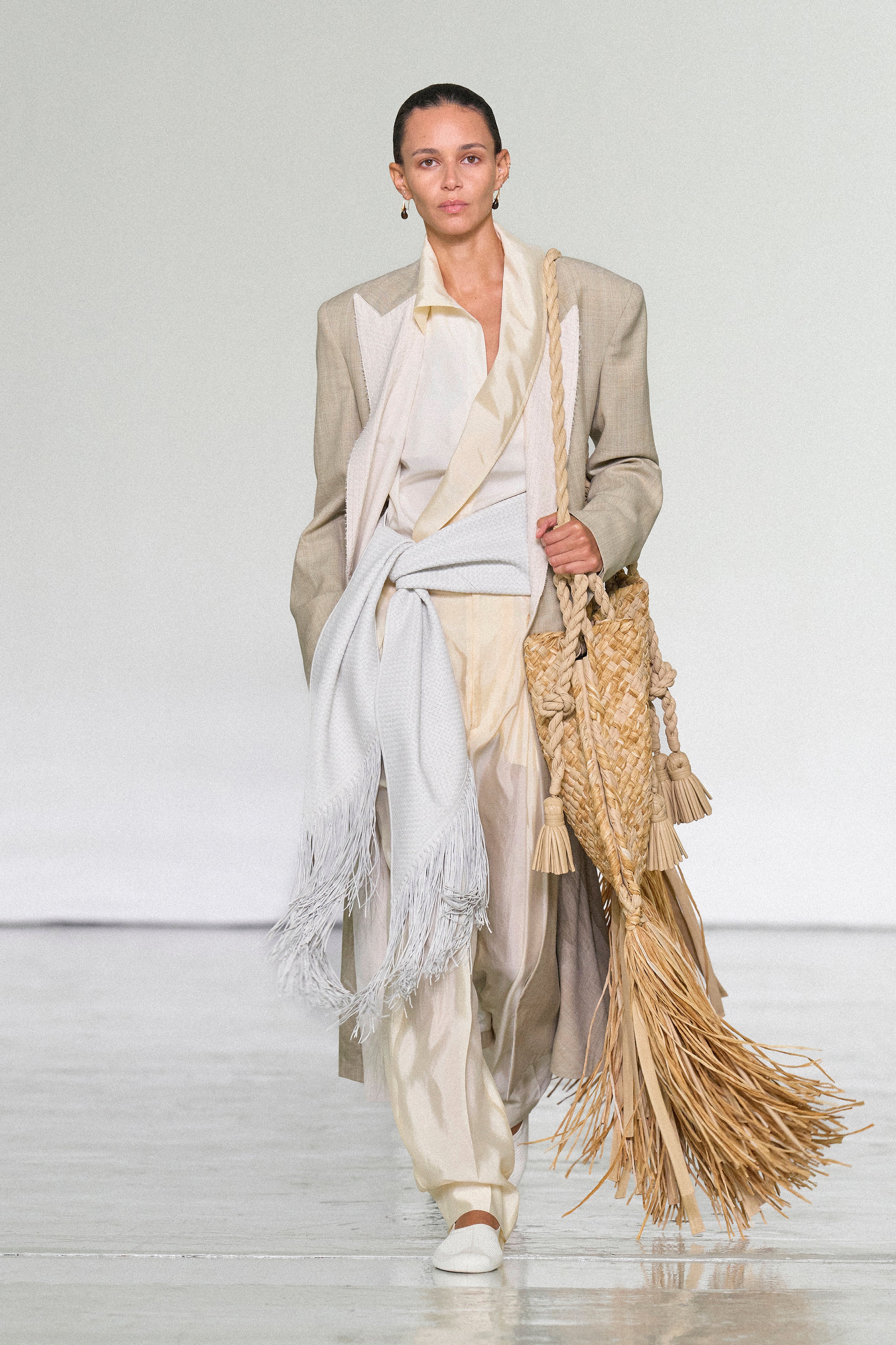 SUMMER27_LOOK_04_W_FIO00066