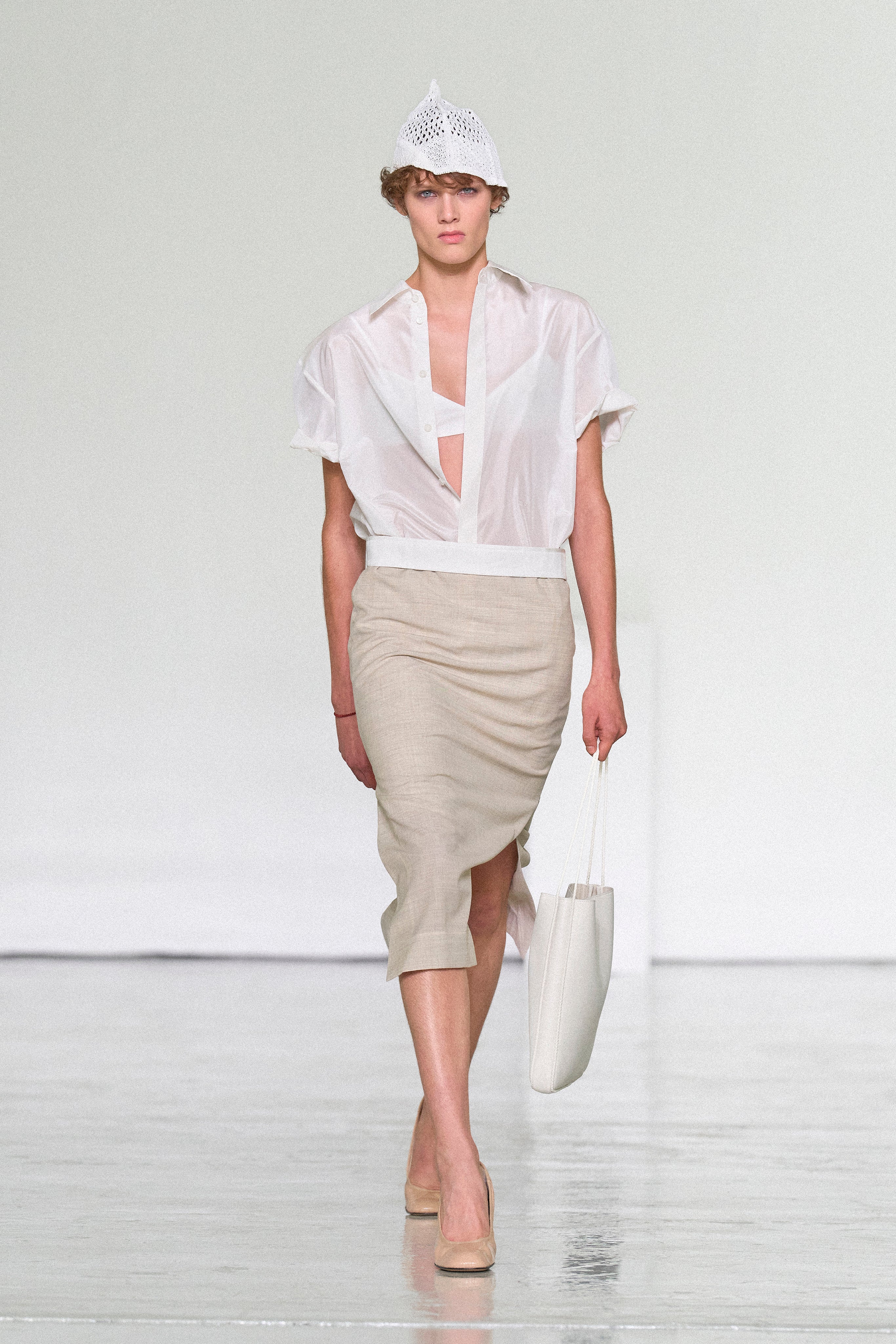 SUMMER27_LOOK_06_W_FIO00098
