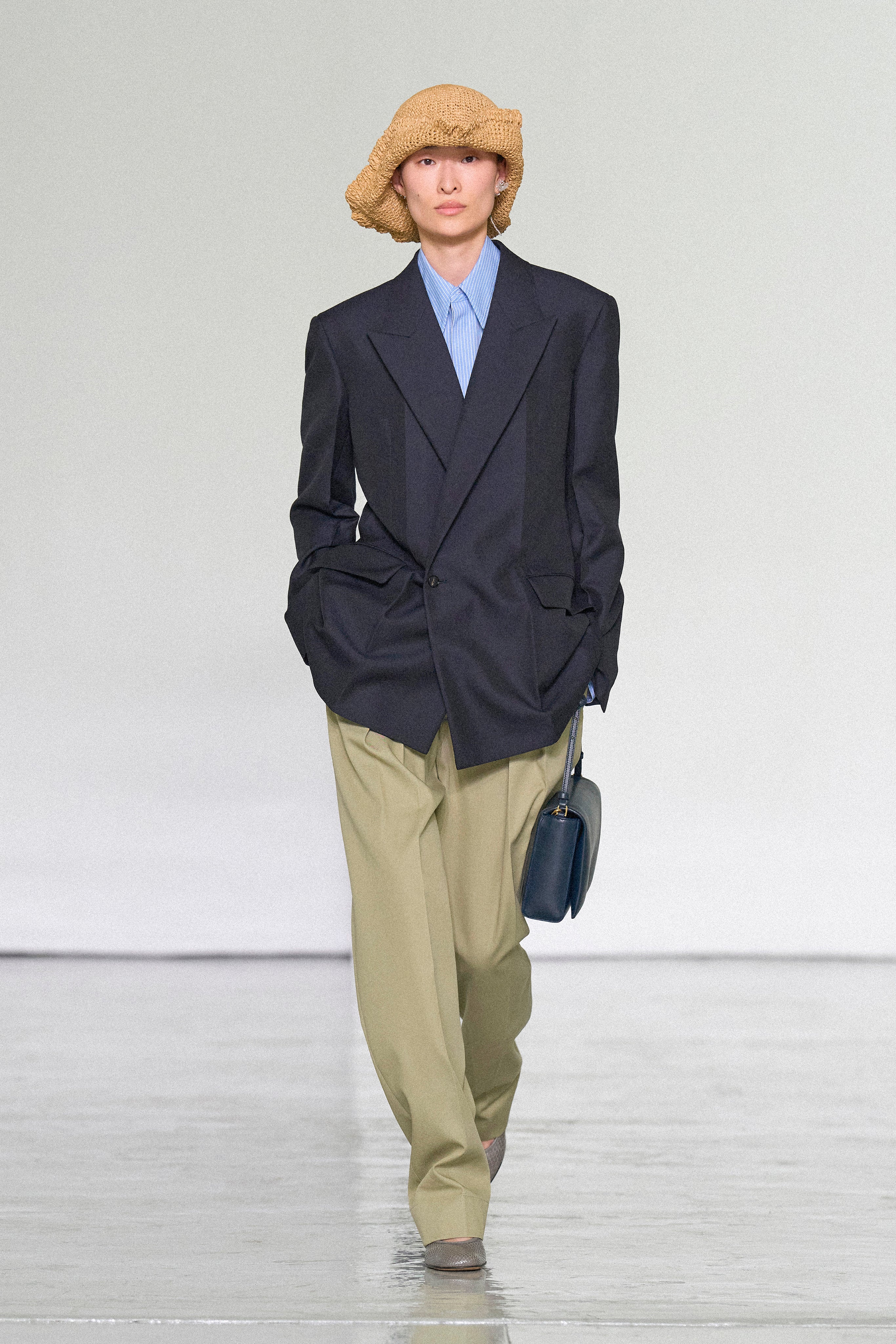 SUMMER27_LOOK_10_W_FIO00176