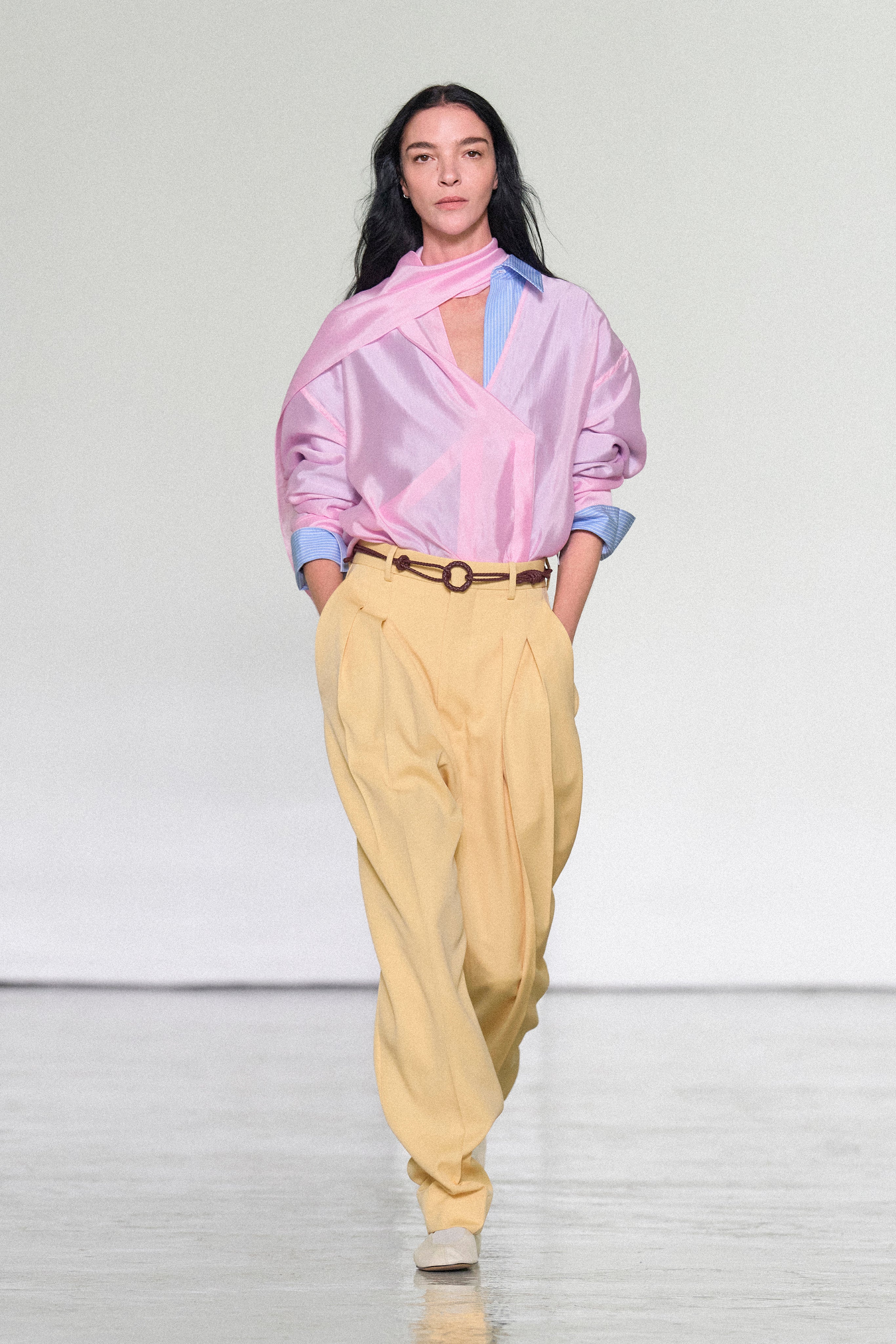 SUMMER27_LOOK_17_W_FIO00320