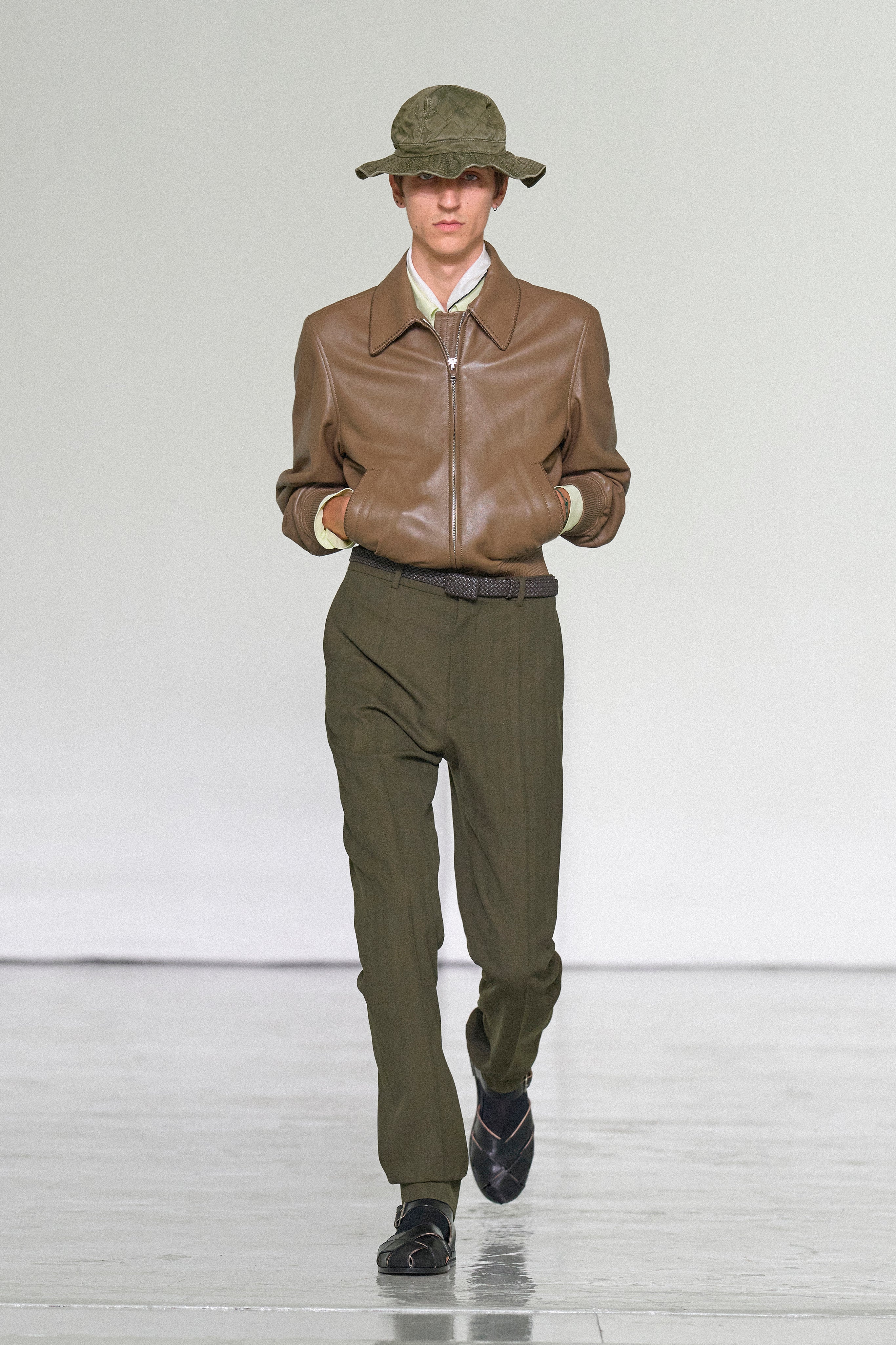 SUMMER27_LOOK_22_M_FIO00437
