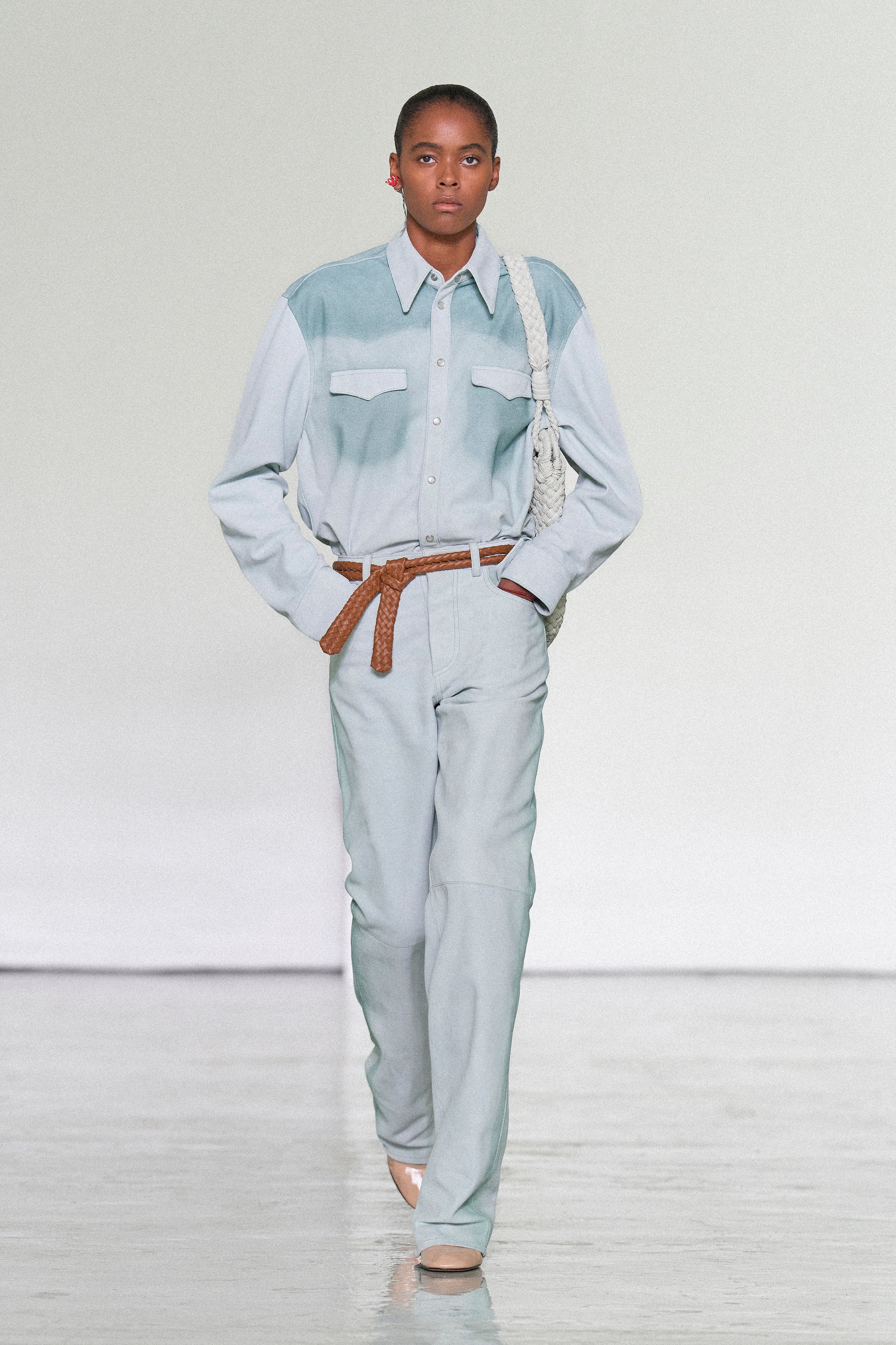 SUMMER27_LOOK_24_W_FIO00476