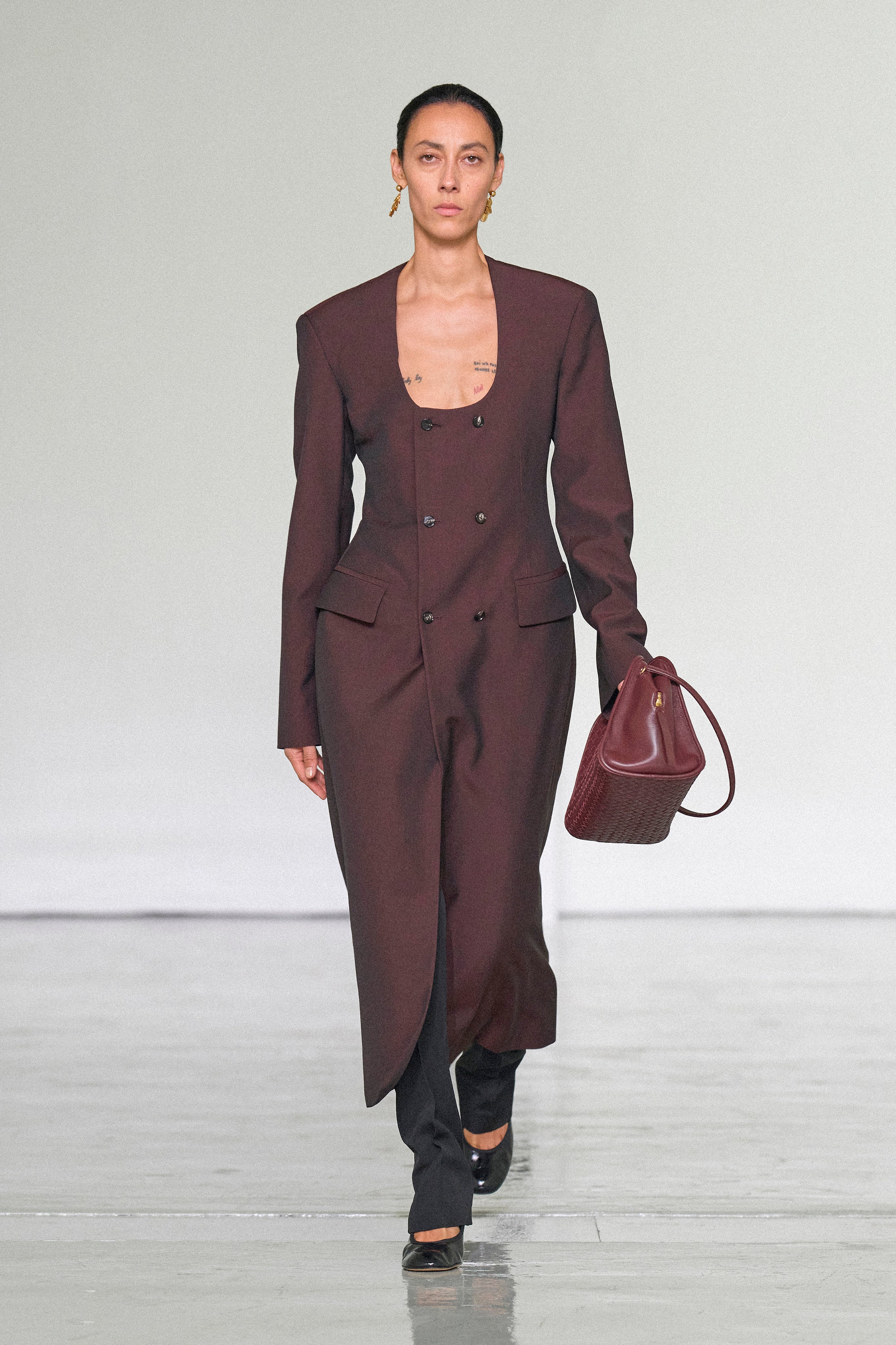 SUMMER27_LOOK_30_W_FIO00619