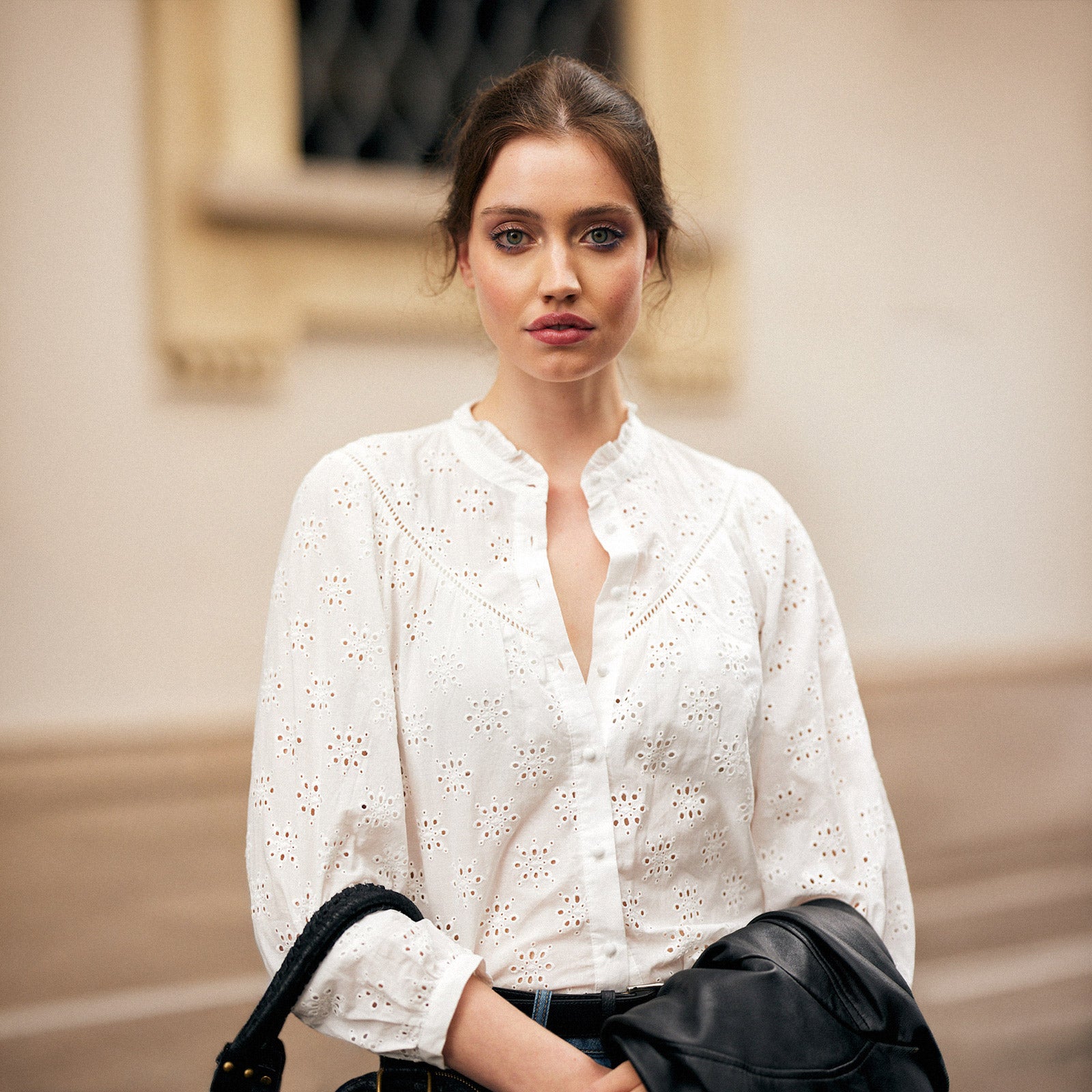 07_08_WHITE_SHIRT_W_THE_ROOSTER_IMG1600x1600_4