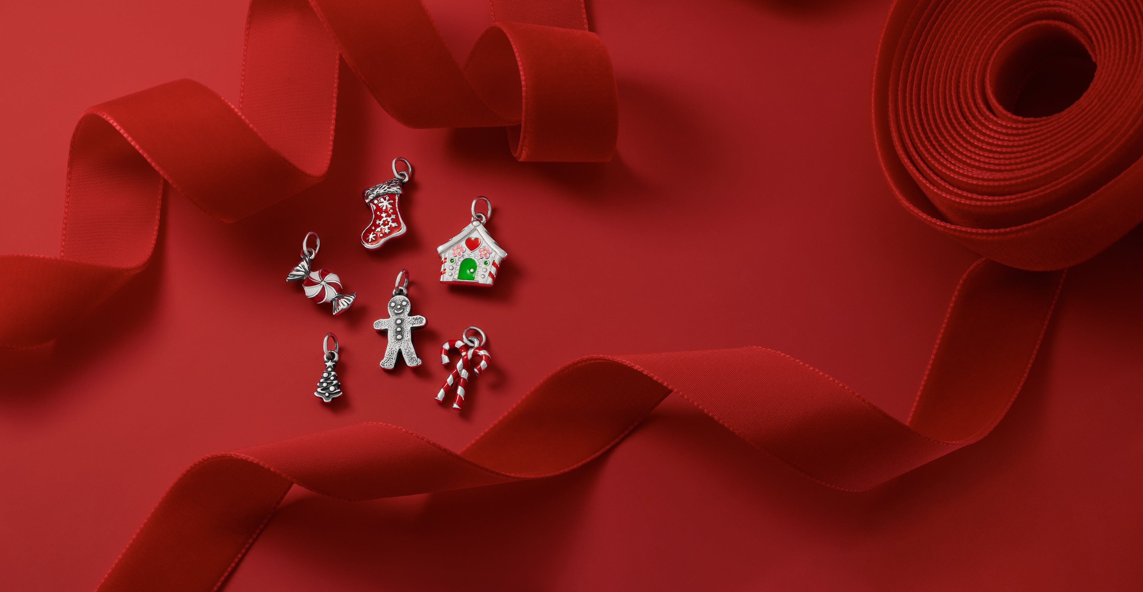 26_HOL_WEB_443_AAFES_HolidayMotifBanner