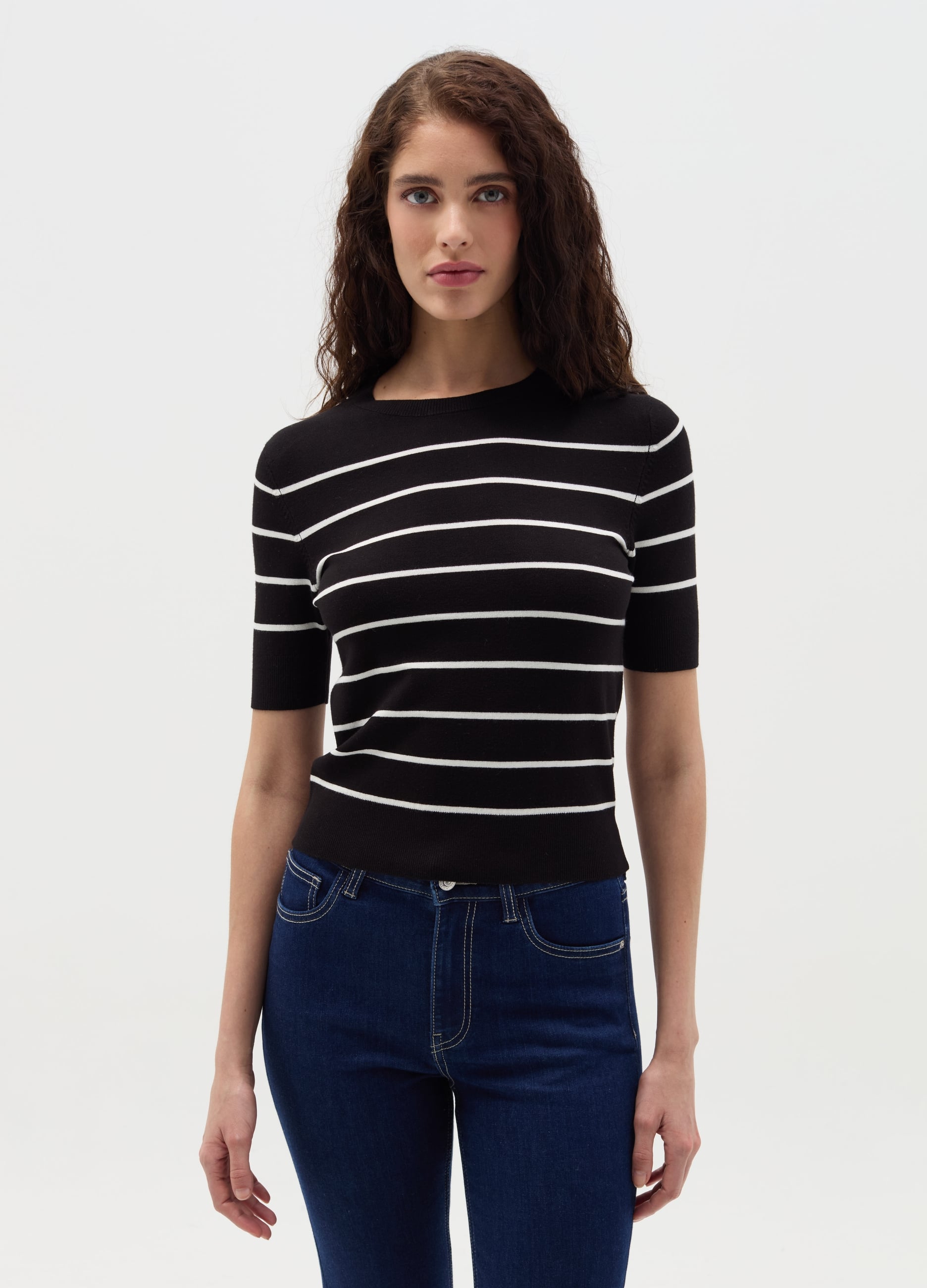 Maglia A Maniche Corte Con Disegno A Righe