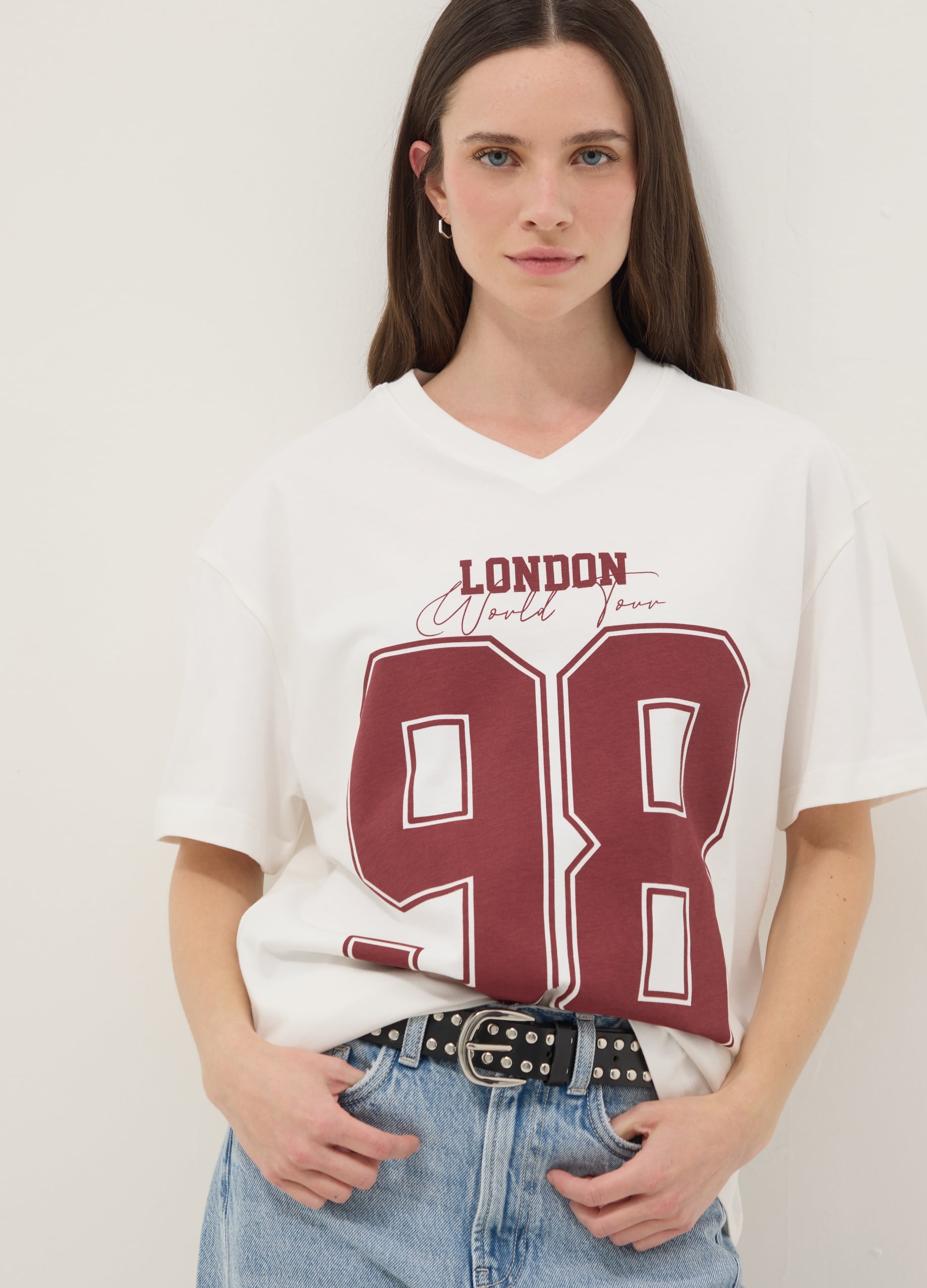 T-shirt In Puro Cotone Bianco Oversize Fit Con Stampa E Scollo A V