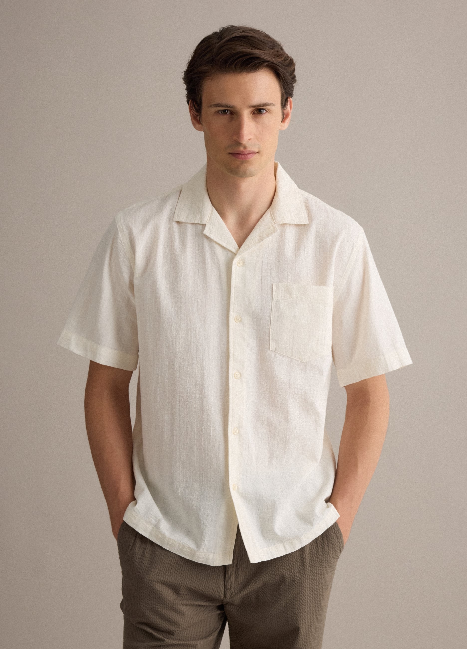 Camicia Bianca In Puro Cotone Organico Con Collo Bowling Regular Fit