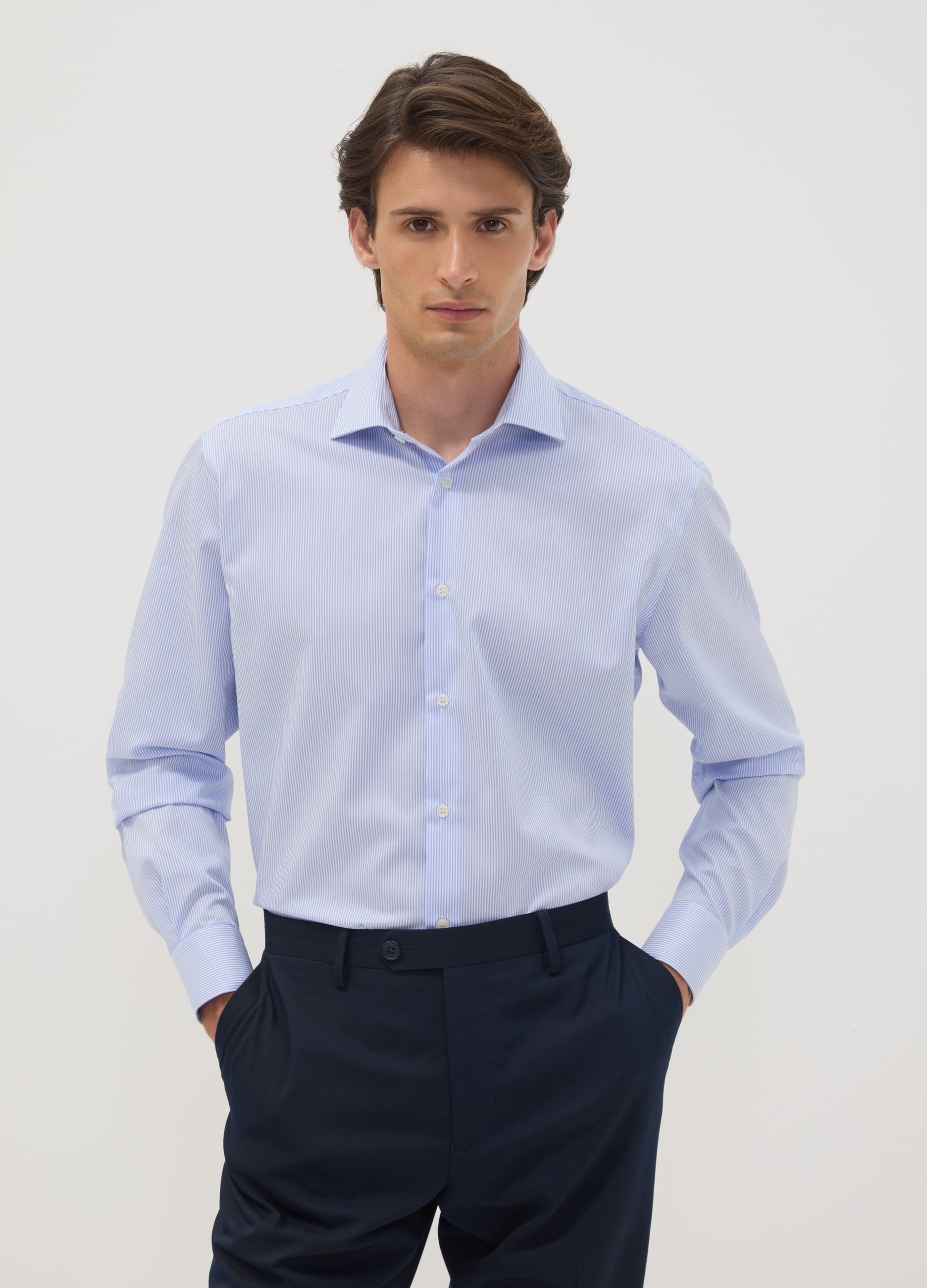 Camicia Azzurra In Puro Cotone A Righe Con Colletto Classico Regular Fit