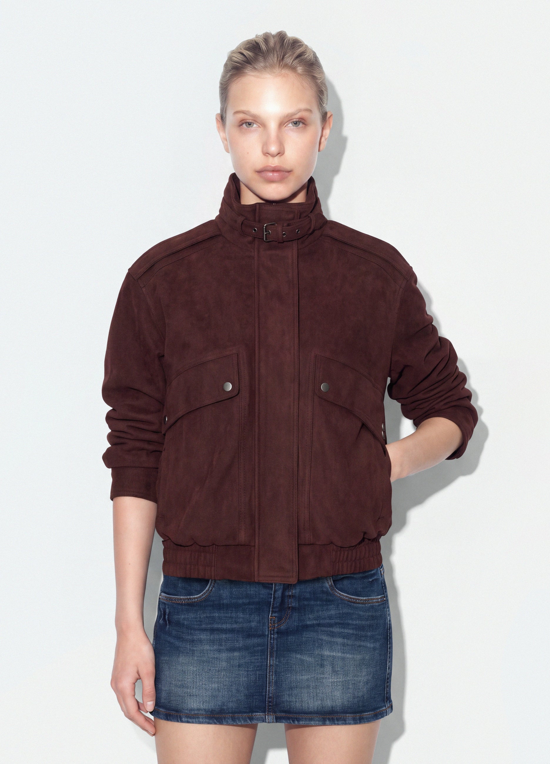 Giacca Marrone In Tessuto Elasticizzato A Collo Alto Regular Fit