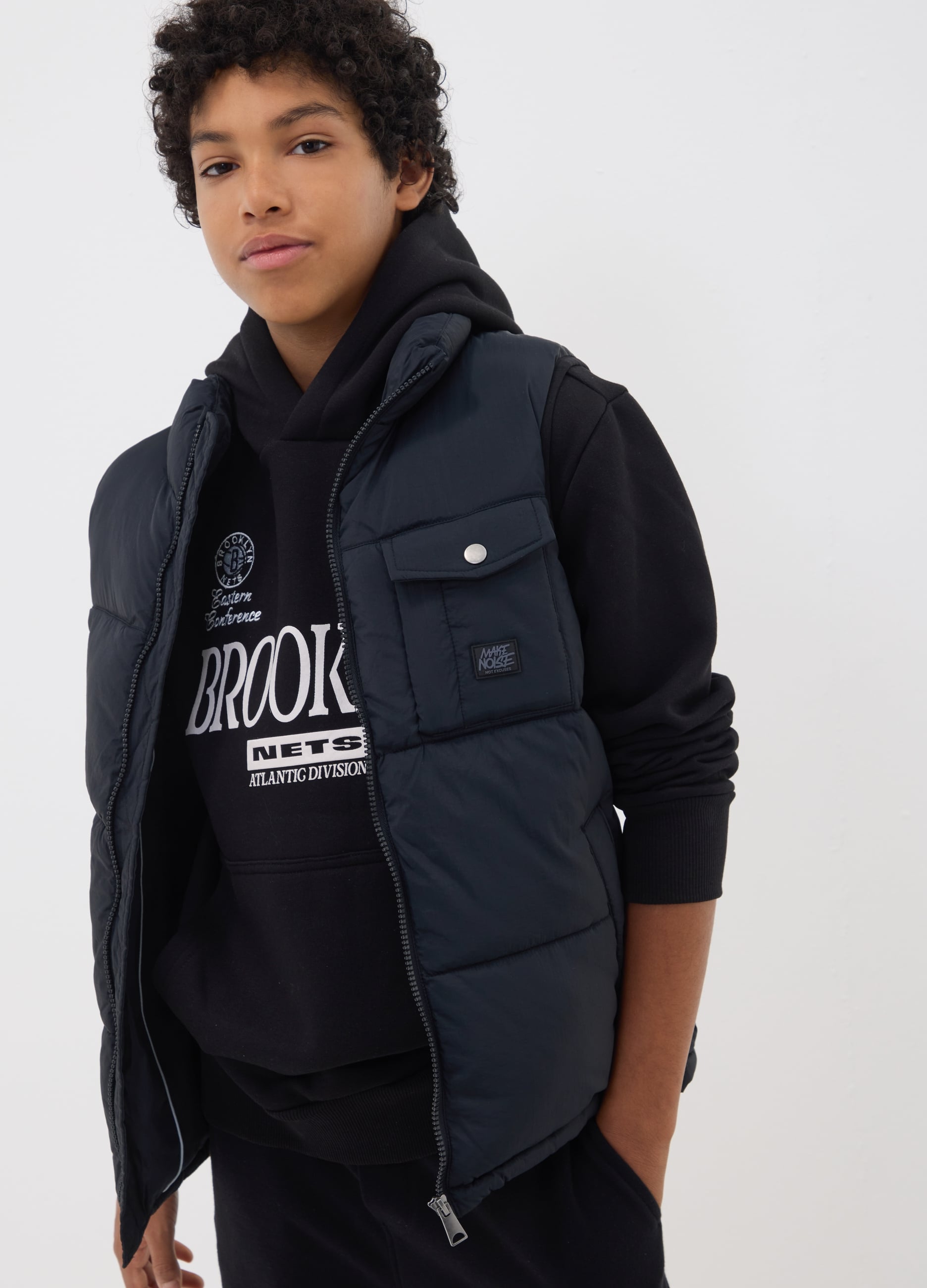 Gilet Nero Idrorepellente Imbottito Con Zip E Collo Alto Per Ragazzo