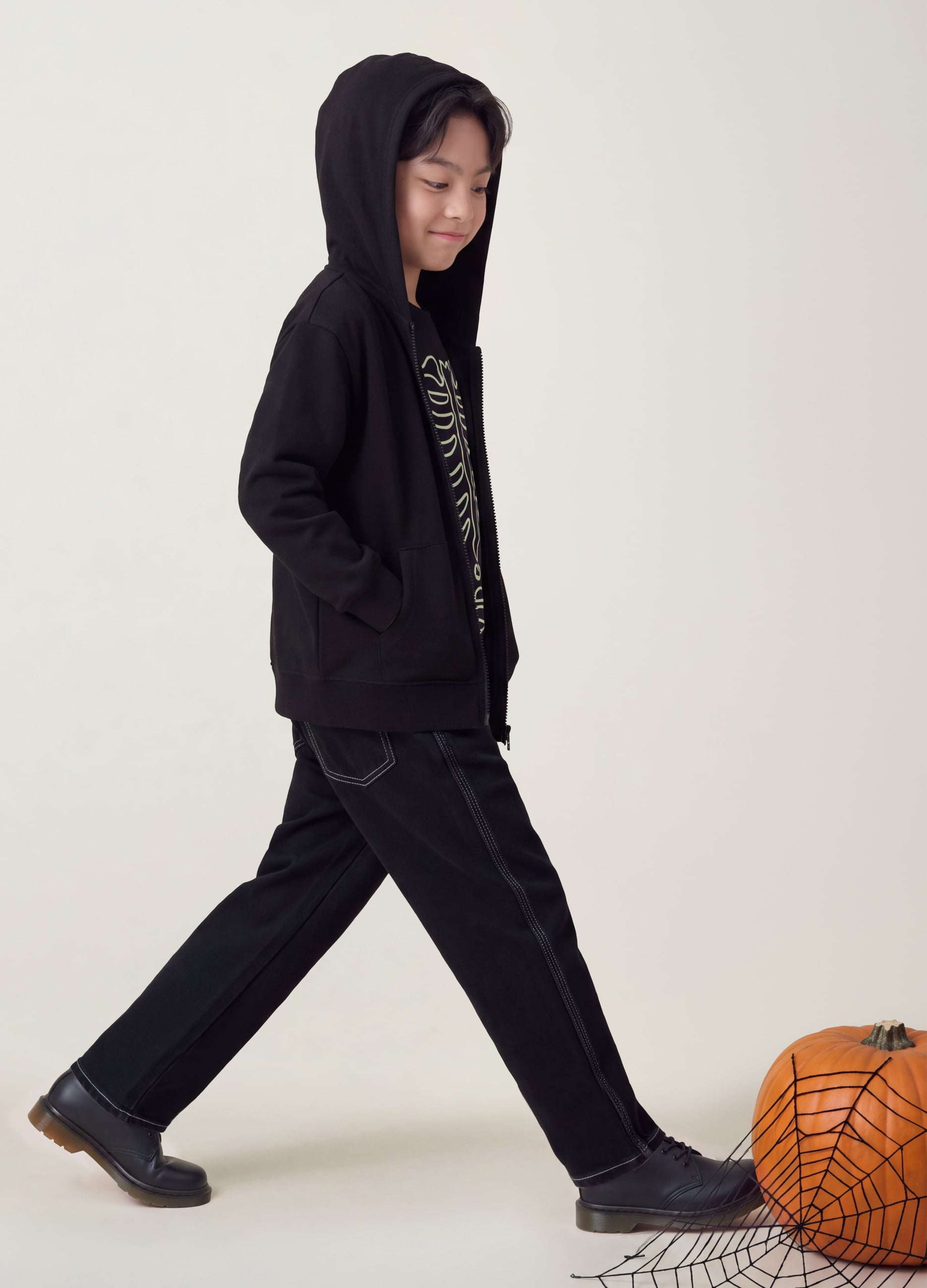 Jogger Nero In Misto Cotone E Viscosa Con Vita Elasticizzata Per Bambino