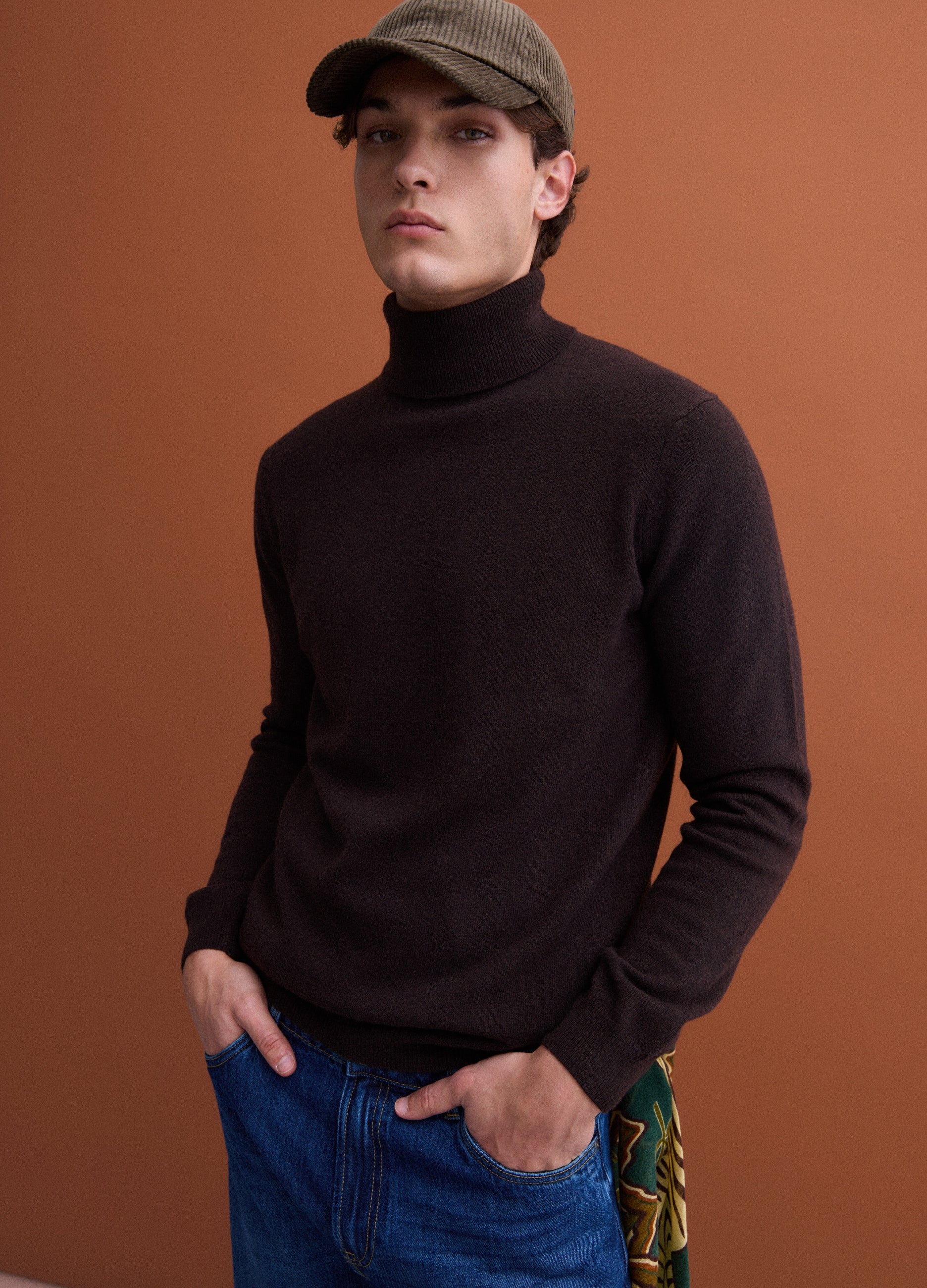 Maglia Marrone Dolcevita In Pura Lana Di Agnello