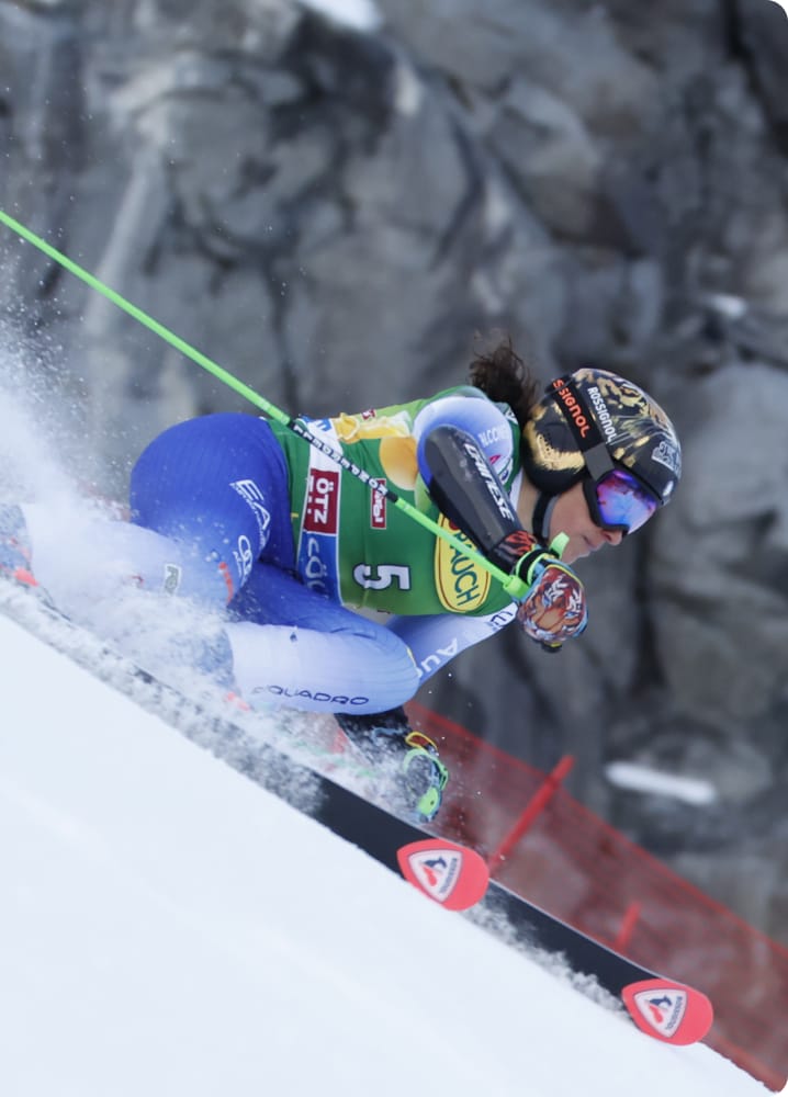 Federica Brignone en pleine descente 