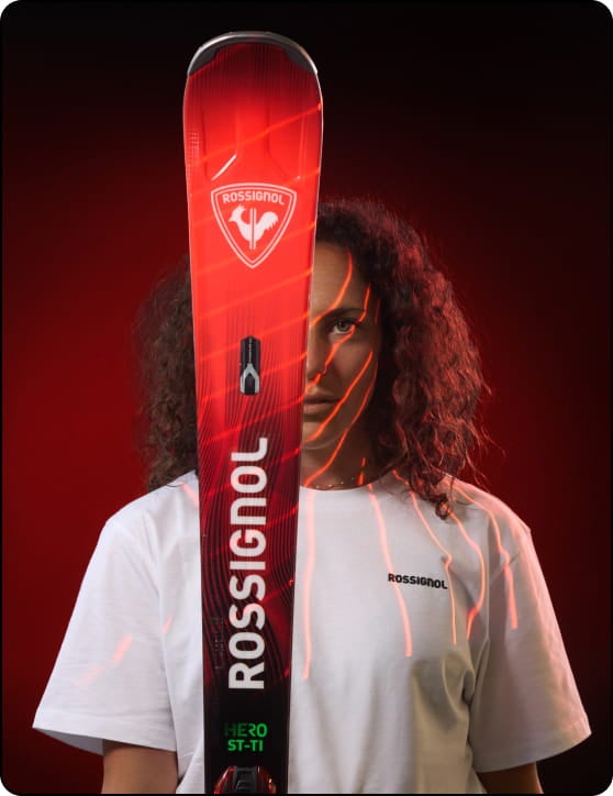 Federica Brignone tenant le nouveau ski Hero ST TI 2627