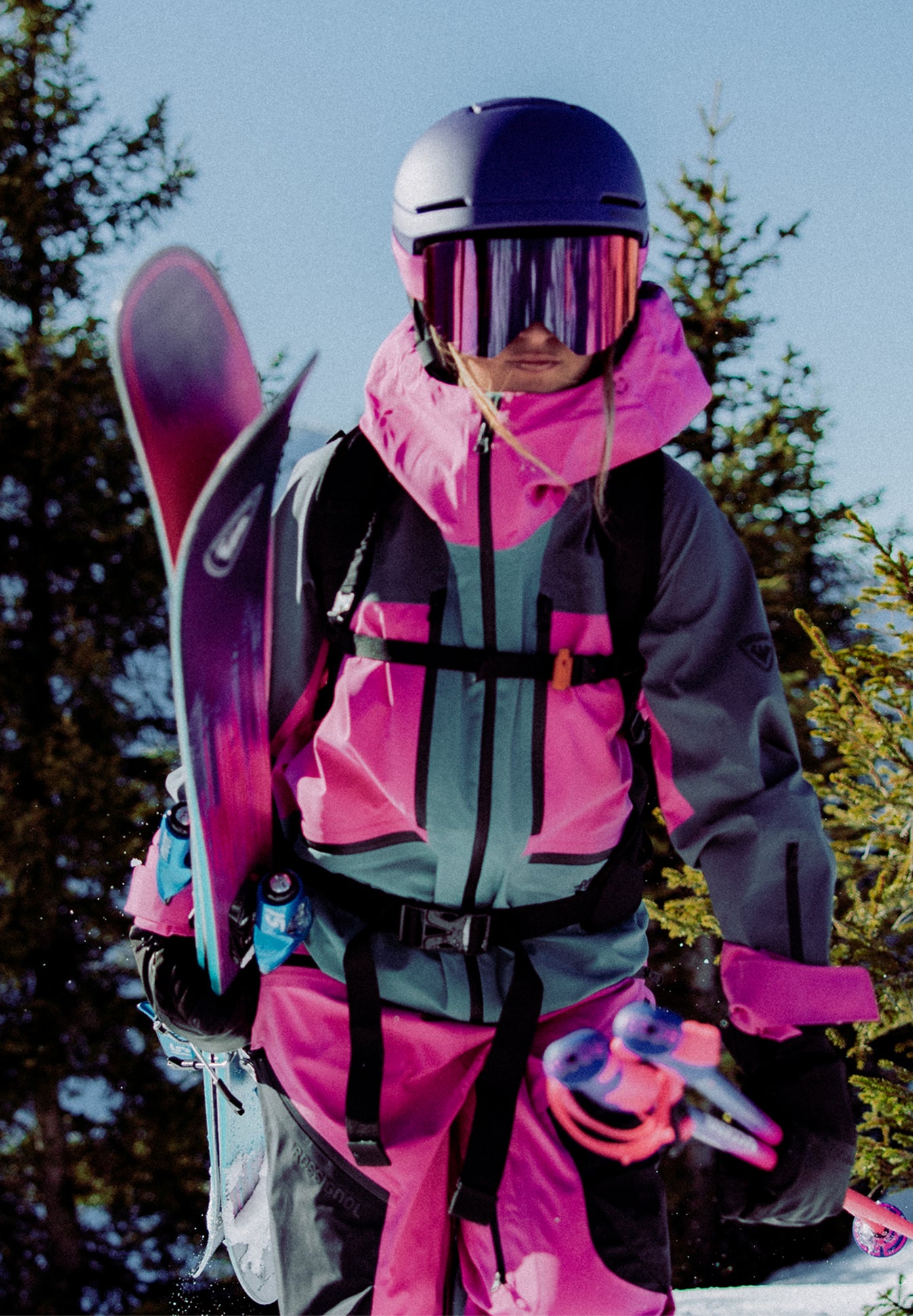 Women_proclivity_pink_mobile (4)