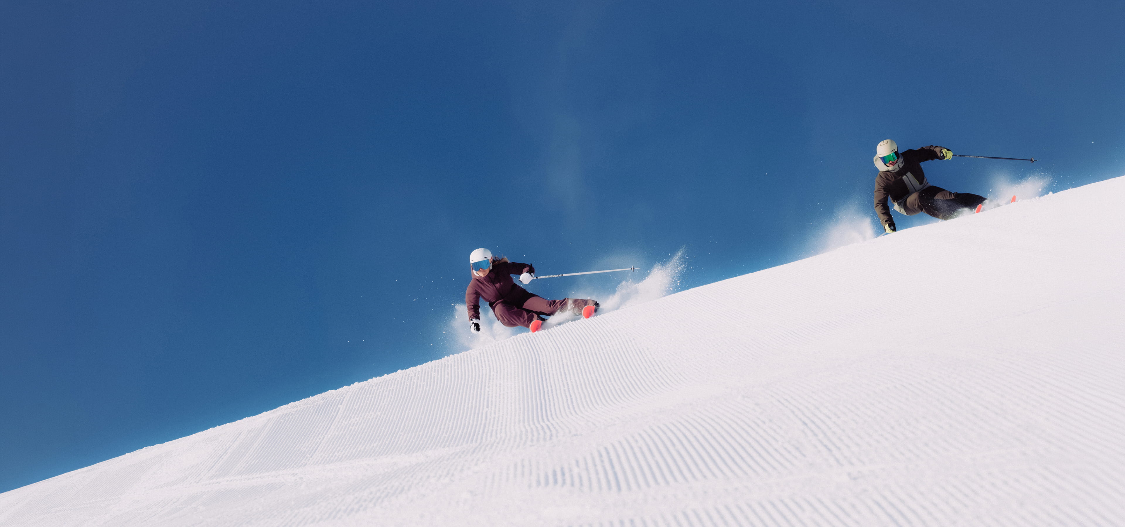 Équipement de ski alpin Rossignol pour le ski all-mountain, le carving et la performance sur les pistes enneigées