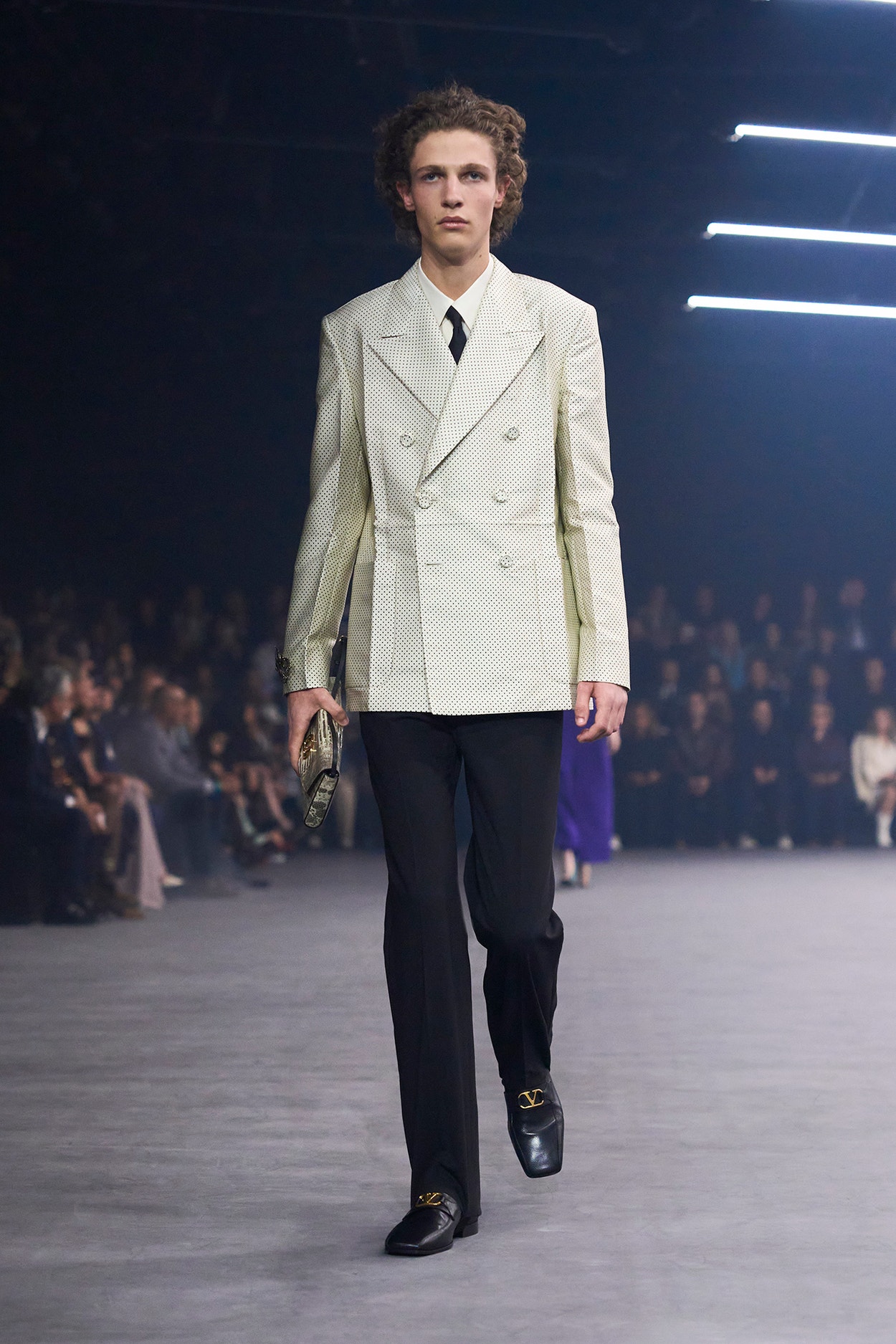 VALENTINO sfilata collezione Primavera/Estate 2026 124 68e390077d7c490b5d329d90