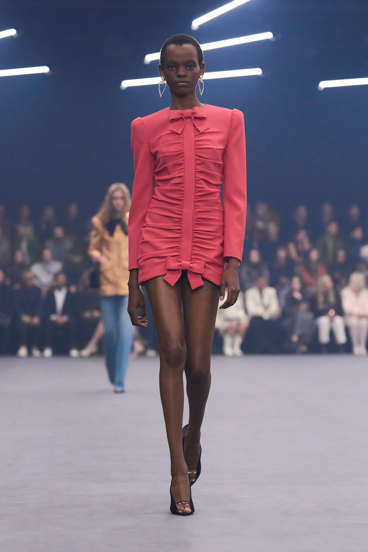 VALENTINO sfilata collezione Primavera/Estate 2026 140 68e3900abdacca39e6339777